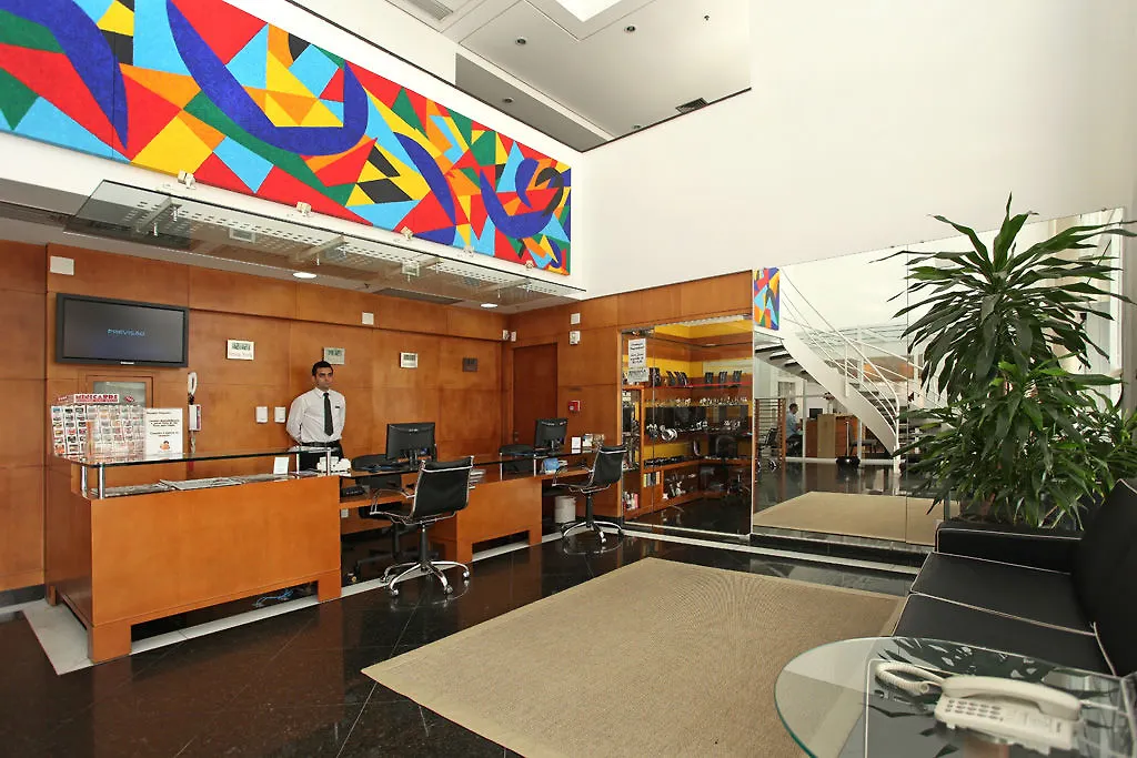 Astron Saint Charbel Suites & Life São Paulo 4*,